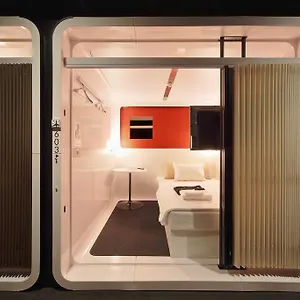First Cabin Tsukiji Hotel a capsule